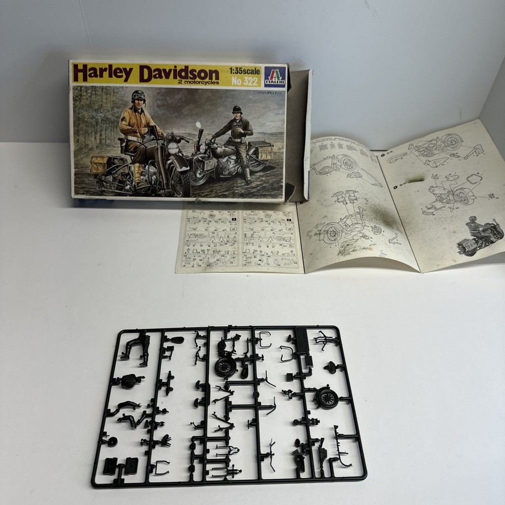 1/35 Italeri 2 US Motorcycle Harley Davidson & 1 Riders # 322 parts only