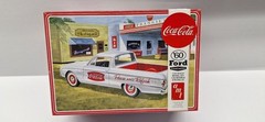 AMT Ford Ranchero With Coke Chest 1960 Scale 1:25 Model Kit – White (AMT1189)