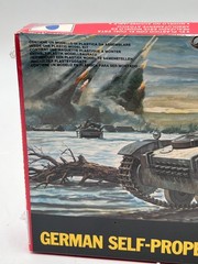 Vintage ESCI German Self-Propelled Howitzer Wespe 1/72 WWII Model Kit #8004