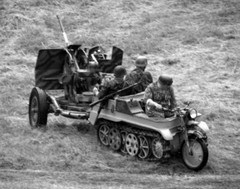 1/72 Sd.Kfz. 234/2 “Puma Schwerer Panzerspähwagen (5 cm) Roden 705 Model kit