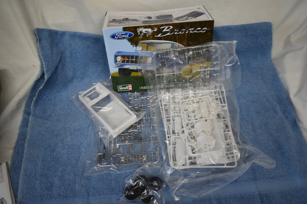 Revell 1:25 Ford Bronce #85-4320