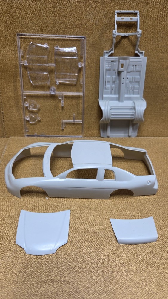 CHEVY Monte Carlo Stock Car BODY CHASSIS HOOD & MORE 1:25 AMT model kit PARTS