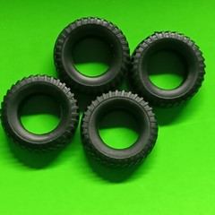 Off Road Tires Rims 1971 Ford F-250 Custom 4×4 Pickup Truck Lifted Moebius 1/25