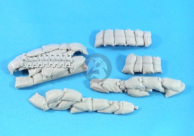Panzer Art 1/35 Sand Armor for M24 Chaffee US Light Tank WWII [Resin] RE35-216