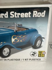1932 Ford Street Rod 1/24 scale Monogram kit # 85-0882 Factory sealed