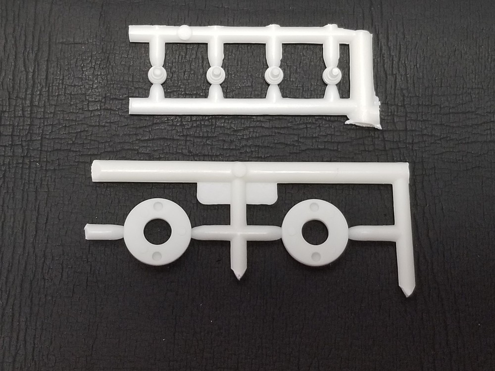 Diamond REO Truck 2 BACKING PLATES 2 AIR & 2 BRAKE CHAMBERS for 1:25 AMT Model