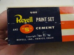Revell 1956 Model Kit White Fruehauf Mobil Pegasus Gas Truck H-1402:169 U.S.A.