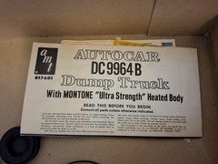 AMT 1:25 Scale Autocar DC 9964 B Dump Truck Boxed Model Kit **BOX HAS DAMAGE**