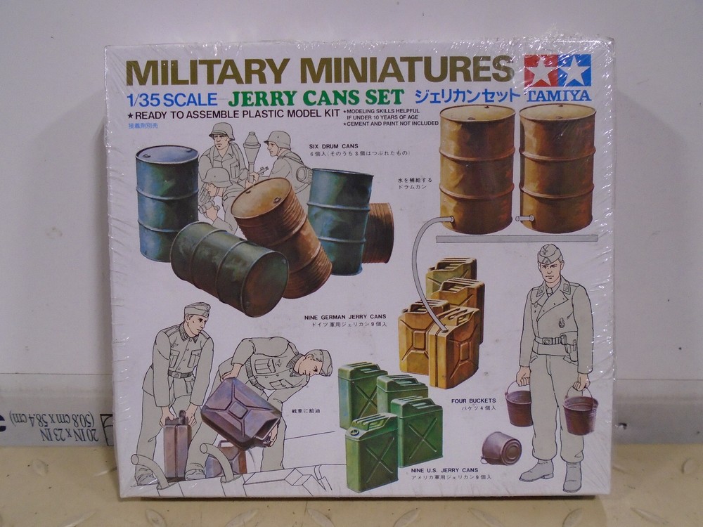 TAMIYA #35026 1/35 SCALE MILITARY MINIATURES JERRY CANS SET NEW IN DAMDED BOX