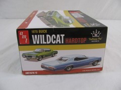 Round 2 AMT 1/25 Scale 1970 Buick Wildcat Hardtop Model Car Kit #AMT1379/12 New!