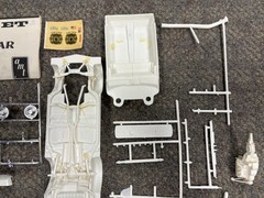 + AMT 1/25 Scale Fire Chief Plastic Model Kit T223 w/ Box – Partial Start