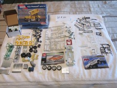 AMT 57 CHRYSLER / MODEL KITNG 65 DODGE / MONOGRAM SPRINT CAR JUNKYARD KIT #100