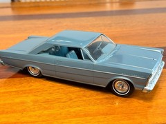 1965 Ford Galaxie 500 XL Dealership Promo Car 1:25 SCALE 8.25×3″