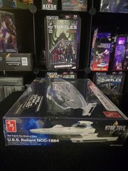 USS RELIANT NCC-1864 “STAR TREK II” 1/537 SCALE AMT AMT1457 Model Kit Sealed New