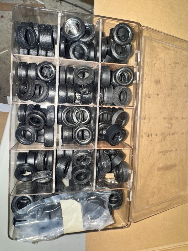 Model Car Lot Of Rubber Tires 1:24 and 1:25 HUGE COLLECTION