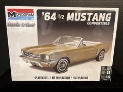 MONOGRAM 14019 ‘64 1/2 MUSTANG CONVERTIBLE MODEL KIT-NIB-1:24 SCALE