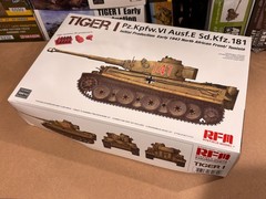 RFM 5001U Tiger I Pz.Kpfw.VI Ausf.E Sd.Kfz.181 North Africa Model Kit