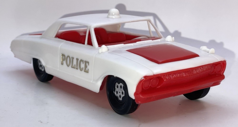 1964 Ford (sort of) Police 2door Hardtop 1/25 GAY TOYS Red/White Plastic Coaster