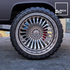 1:25-1:24 Scale Resin JJ Offroad Style Rims and Tires With Brakes-Unpainted
