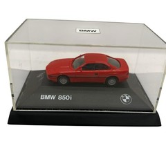 Herpa BMW 850-i Miniature Model Car 1:87 Red with Stand