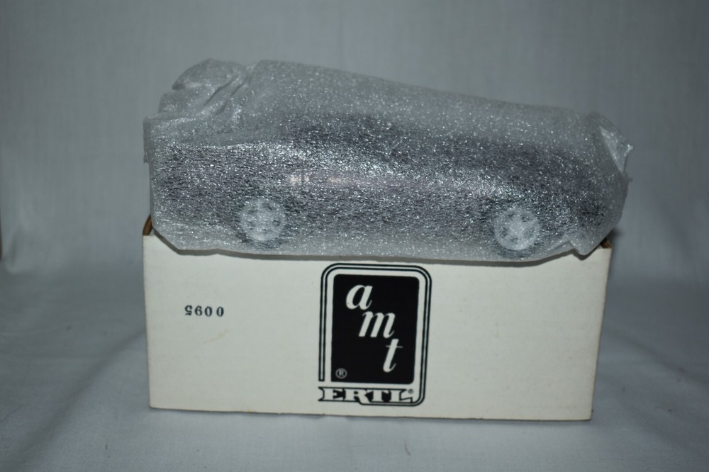 AMT Ertl 1:25 Promo 1995 Chevrolet Corvette ZR-1 Dark Purple Mettallic 6667
