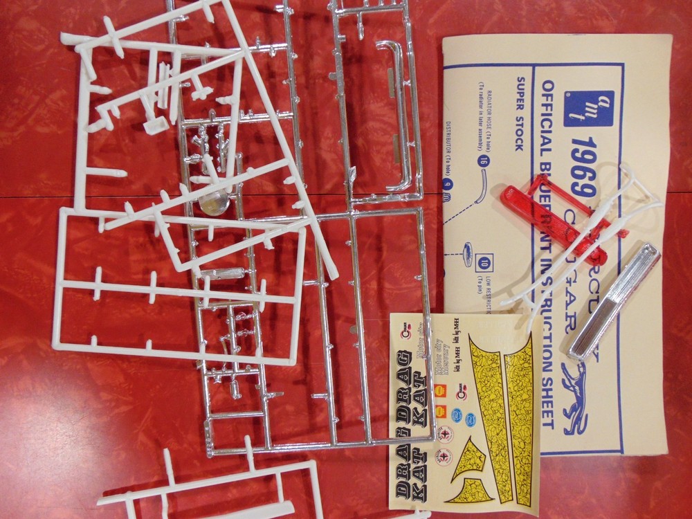 AMT ANNUAL Original 1969 Mercury Cougar Instructions Decals and Parts Y-908