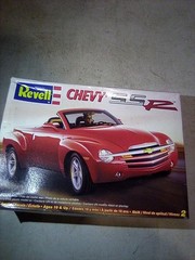 A5B Revell Chevy SSR Convertible 1/25 Scale Model Kit 85-7691 Niob