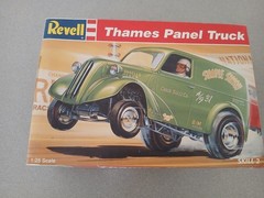 Vintage Revell Thames ‘Panel Truck’. 1/25. #7609.