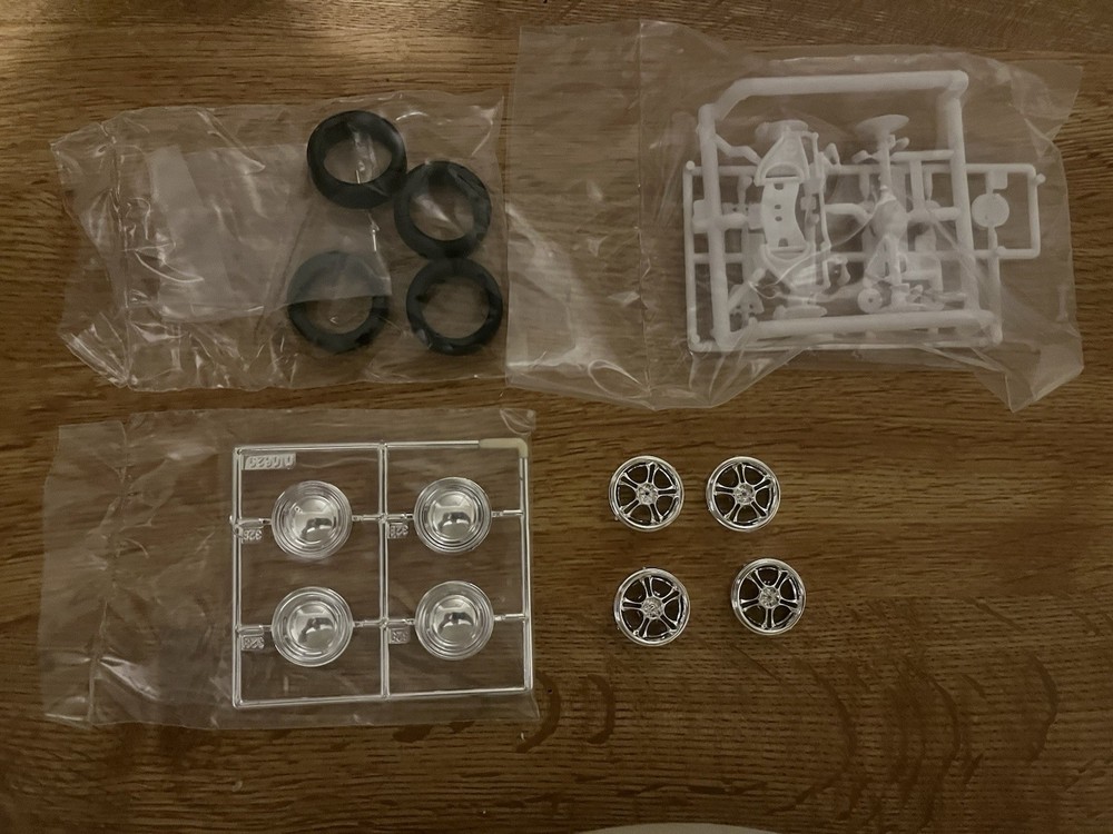Revell 57 Chevy Bel Air custom/restomod wheels/tire set