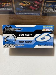 MARK MARTIN VIAGARA 2004 1/24 DIECAST MODEL KIT New SEALED Box
