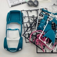 Revell Trucks 1:25 Chevrolet SSR Model Kit 85-7206 Factory Sealed NEW 2006