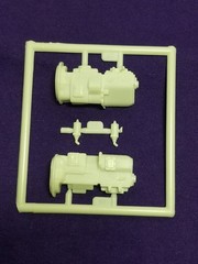 Diamond REO Truck Tractor TRANSMISSION & AIR CYLINDERS for 1:25 AMT Model Kit