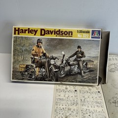 1/35 Italeri 2 US Motorcycle Harley Davidson & 1 Riders # 322 parts only