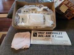 Vintage ’70’s era “Pepper Shaker” ’57 Chevy 3 in 1 Model Kit Sealed Inside! 1/25
