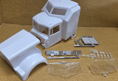Kenworth W900 Aerodyne COMPLETE Cab Revell 1/25 NEW Model PARTS