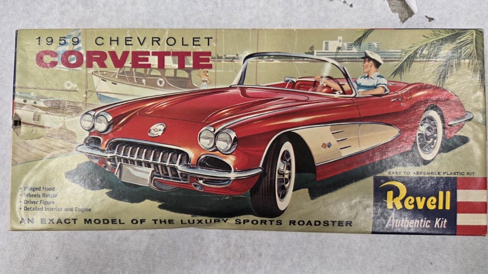 Vintage Classic 1959 Revell Chevrolet Corvette Car Model Chevy Muscle Car Clean