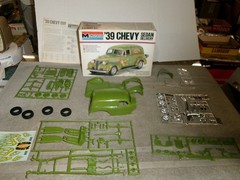 MONOGRAM 1/24 1939 CHEVROLET SEDAN DELIVERY PLASTIC MODEL CAR KIT – COMPLETE