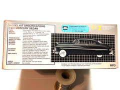 AMT Ertl 1949 Mercury sedan kit 1/25 scale