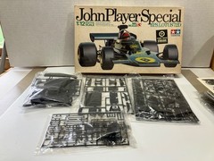 TAMIYA 1/12 SCALE JOHN PLAYER SPECIAL JPS LOTUS 72D MODEL KIT – SEALED INSIDE