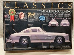 Revell 1955 300SL Mercedes Gullwing kit# 7475 in 1/12 scale