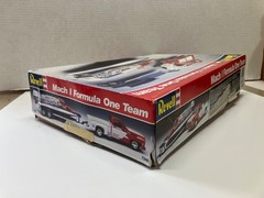 VINTAGE REVELL 1/25 SCALE MACH I FORMULA ONE TEAM JUNKYARD PARTS MODEL KIT