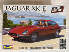Jaguar XK-E E-Type 1:24 Model Car Kit Revell New Tooling