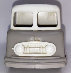COMO Plastics Promo 1956 Ford/Divco Boyertown MILLER’S Dairy Milk Van 1/25 Grey