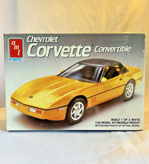 AMT CHEVROLET 1990 Corvette Convertible model kit NEW in FACTORY SEALED BOX