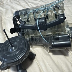 Revell Visible V-8 Engine 1:4 Scale Model Kit As Is, Needs Reassembled/As Is