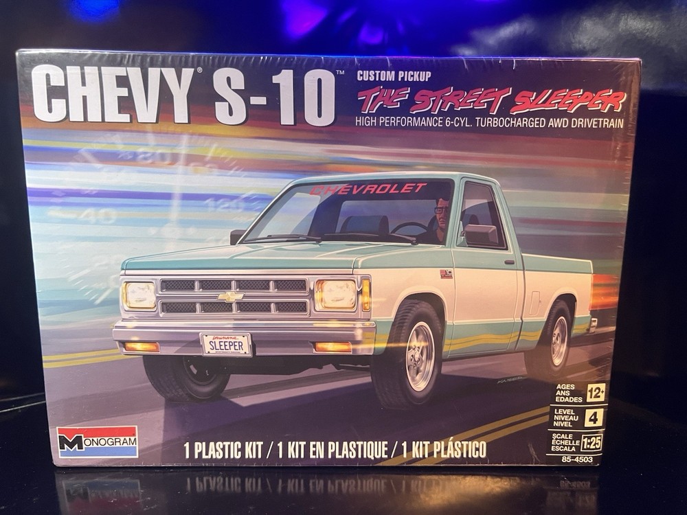 Revell Monogram 1/25 Scale Chevy S-10 Squarebody Custom Pickup Street Sleeper