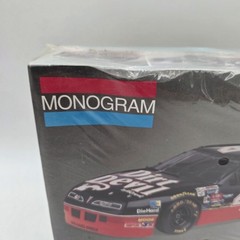 Monogram #40 Dirt Devil Pontiac Vintage Model Car Kit, Vintage, 2973 NIB