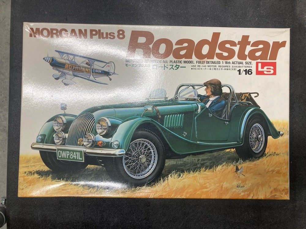 Vintage Sealed LS 1/16 Plastic Model Morgan Plus 8 Roadster Kit Japan Made Motor