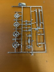 Revell ’32 Ford Sedan Street Rod 2n1 1/25 Model Kit *LOTS OF PARTS ONLY*