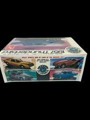 AMT 1957 Ford Thunderbird Modern Classic 1:25 Scale Model Kit T392 NOS Sealed